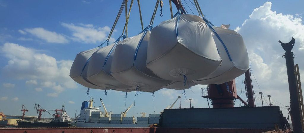 Global Ocean Link отгрузила партию импортной соли в порт Черноморск