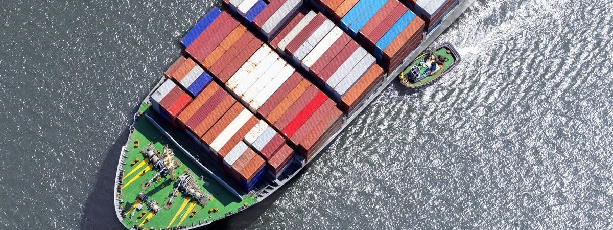 Вартість контейнерних перевезень падає через зниження споживчих витрат — FT