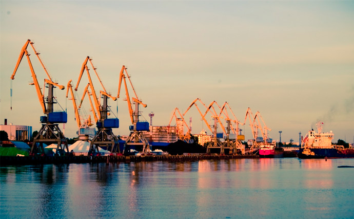 Unblocking the ports will give Ukraine an additional 18 billion dollars in foreign exchange earnings Unblocking the ports will give Ukraine an additional 18 billion dollars in foreign exchange earnings