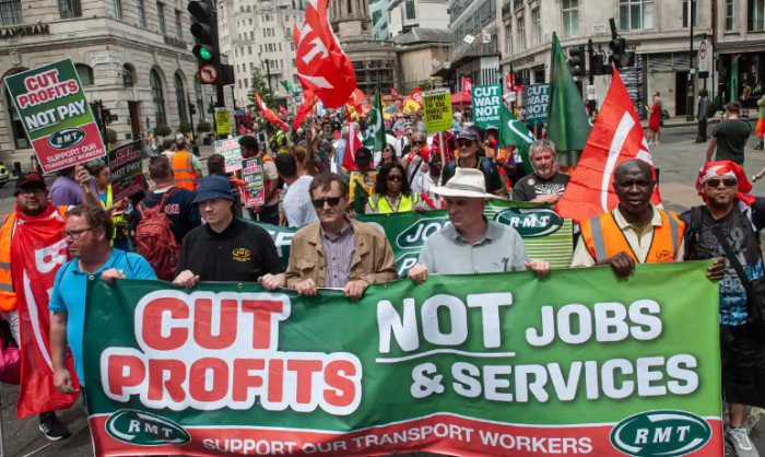 The largest railway strike in 30 years has begun in Britain The largest railway strike in 30 years has begun in Britain