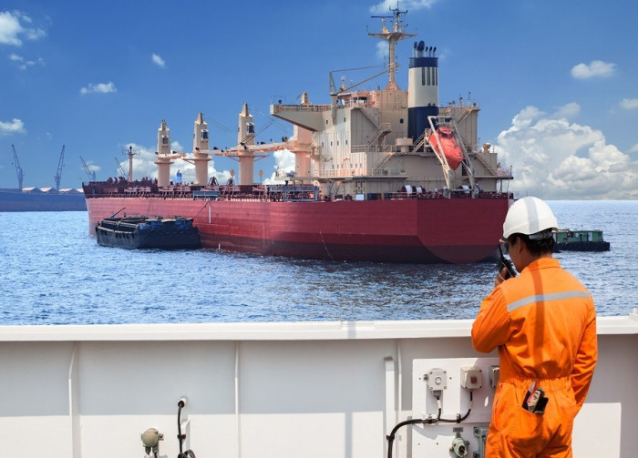 Певним категоріям моряків дозволять виїжджати за кордон