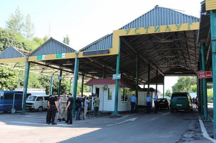 Названо пункти пропуску через кордон, які можуть перетинати авто з іноземною реєстрацією