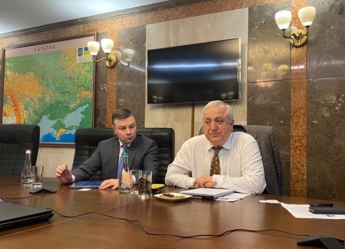 Шорт-лист кандидатів на посаду глави "Укрзалізниці" сформують до середини квітня Шорт-лист кандидатів на посаду глави "Укрзалізниці" сформують до середини квітня