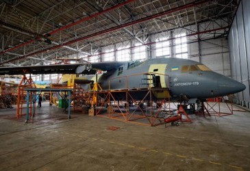 Президент ввел в действие решение СНБО о развитии авиастроения.
