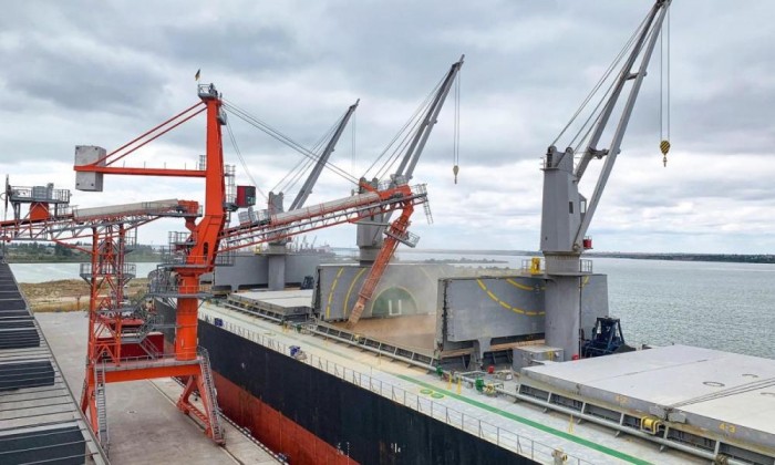 На терміналі ЕВТ розповіли, як будуть обробляти судна в період обмежень через коронавируса На терміналі ЕВТ розповіли, як будуть обробляти судна в період обмежень через коронавируса