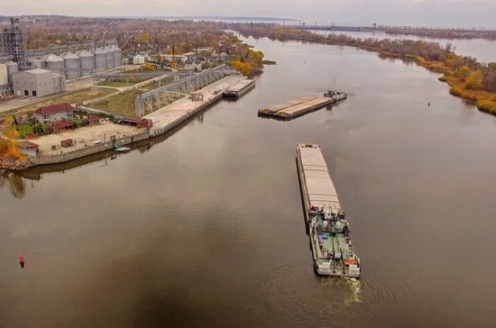 За 10 місяців по Дніпру перевезли майже стільки ж вантажів, як за весь 2018 рік За 10 місяців по Дніпру перевезли майже стільки ж вантажів, як за весь 2018 рік