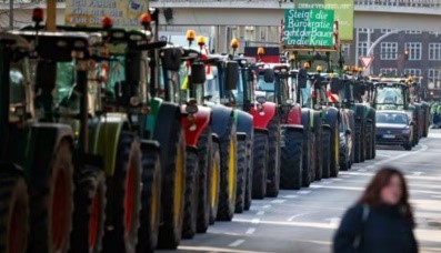 In Germany, protesters blocked access to the country&#039;s key ports.