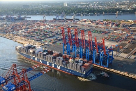 Світова галузь контейнерних перевезень потрапила в &quot;ідеальний шторм&quot; через коронакризу - ЗМІ