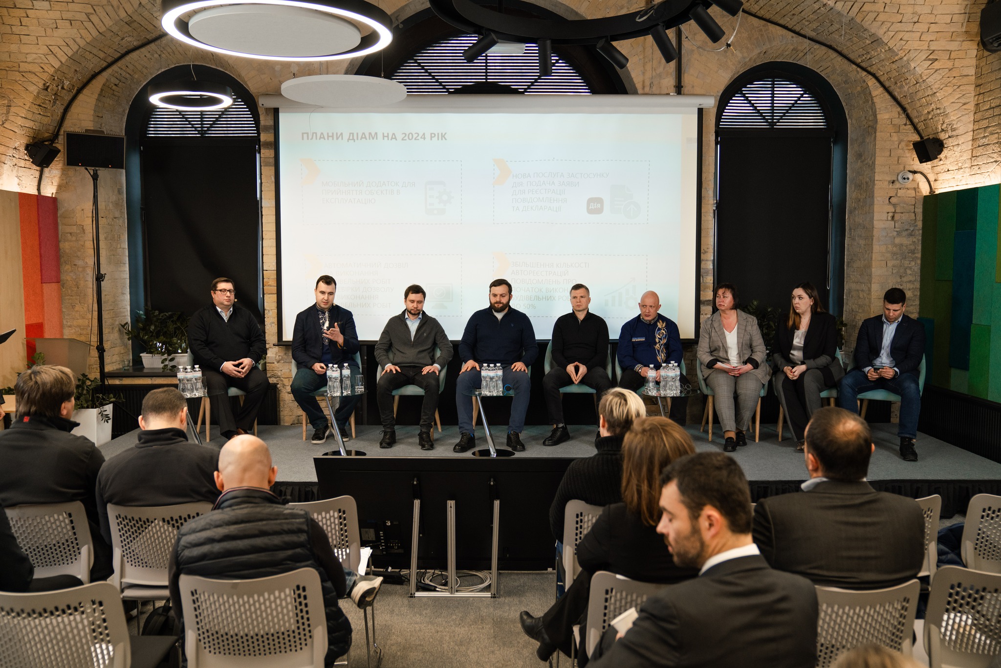 Підсумки 2023: Міністерство відновлення відзвітувало про роботу за рік Підсумки 2023: Міністерство відновлення відзвітувало про роботу за рік