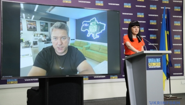 The European Union is considering giving Ukraine up to 1 billion euros to buy grain from farmers.