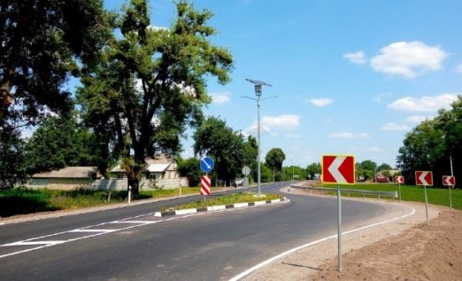 Вступили в дію нові дорожні стандарти, щоб змусити водіїв їздити повільніше