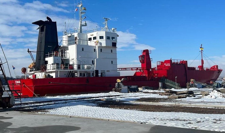 A cargo of tropical fruits arrived at the port of Reni for the first time since the independence of Ukraine