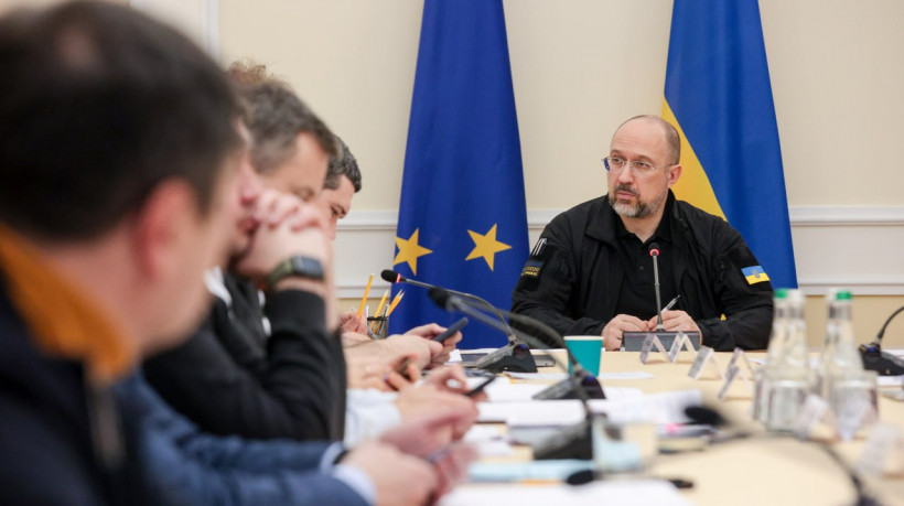 Денис Шмигаль: Украина и пул британских страховых компаний образовали механизм, который сделает черноморский коридор более доступным для экспортеров.