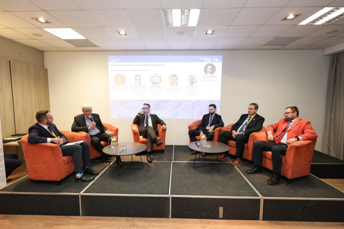 НЕ БУЛО БИ ЩАСТЯ… ПОЛЬСЬКІ ПОРТИ ПЛАНУЮТЬ РОЗВИТОК НА ТЛІ ВІЙНИ В УКРАЇНІ НЕ БУЛО БИ ЩАСТЯ… ПОЛЬСЬКІ ПОРТИ ПЛАНУЮТЬ РОЗВИТОК НА ТЛІ ВІЙНИ В УКРАЇНІ